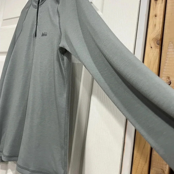 The North Face Kids Medium 10-12 Grey Long Sleeve Tech Tee 1/4 Zip Quarter - Picture 2 of 6